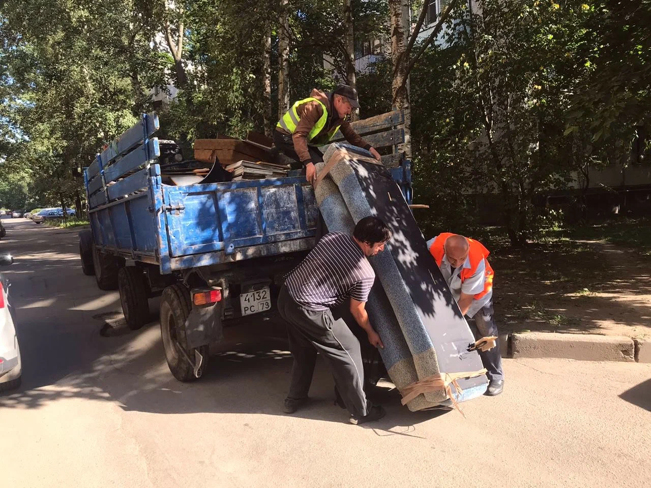 Профессиональный вывоз крупногабаритного мусора в Оренбурге в октябре