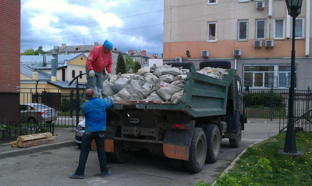 Вывоз строительного мусора в Оренбурге от 1627 руб. – ПроМусор
