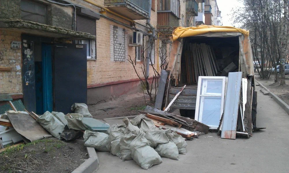 Вывоз мусора после ремонта в Оренбурге от ПроМусор — цены от 4576 руб., быстро и недорого