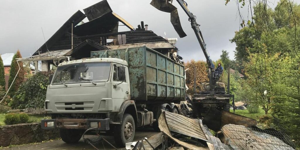 Вывоз мусора после пожара с утилизацией в Оренбурге в октябре