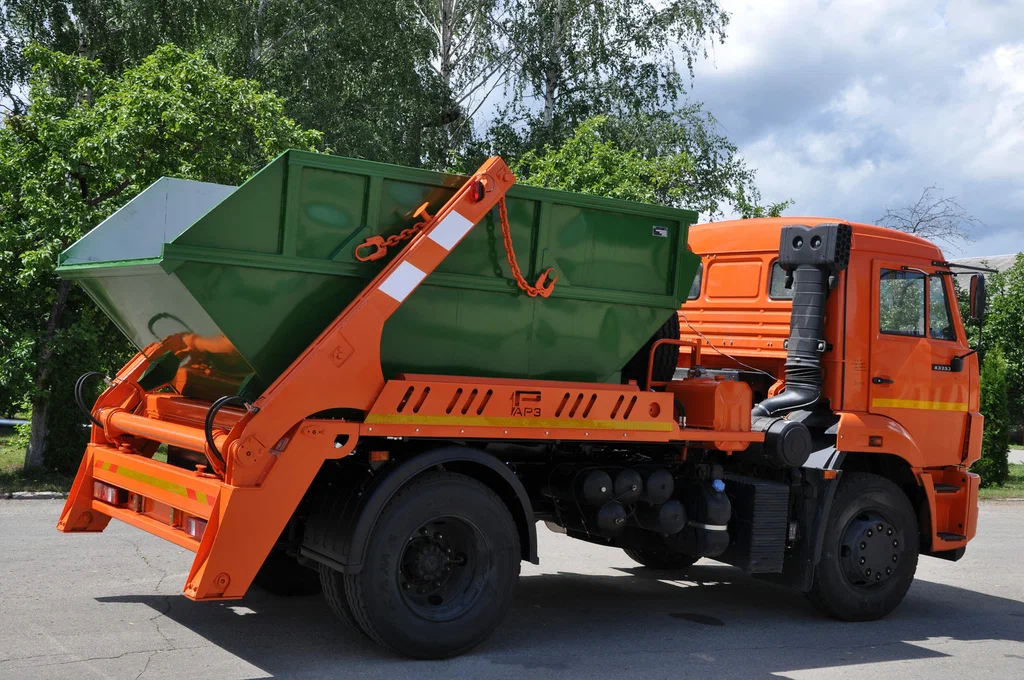 Заказ бункеровоза для вывоза мусора и отходов в Оренбурге в октябре