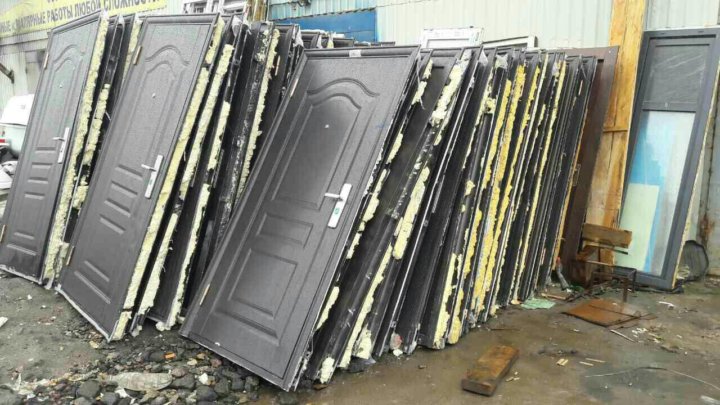Вывоз металлических дверей с утилизацией в Оренбурге в октябре